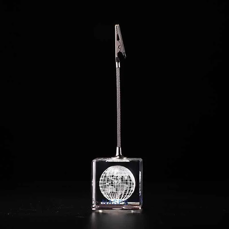 amira-cube-with-card-holder